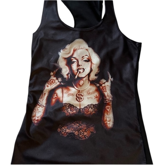 🔥3 for $25🔥 EUC-MARYLYN MONROE RACERBACK TANK TOP SZ S - Picture 1 of 4